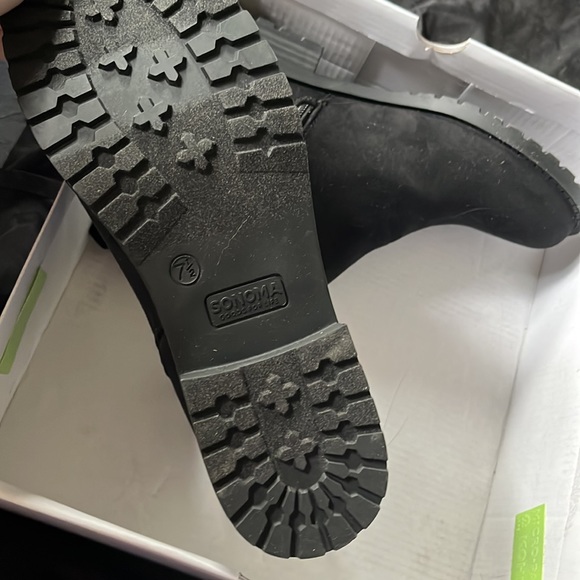 Sonoma size 7.5 black ankle boots - Picture 2 of 5